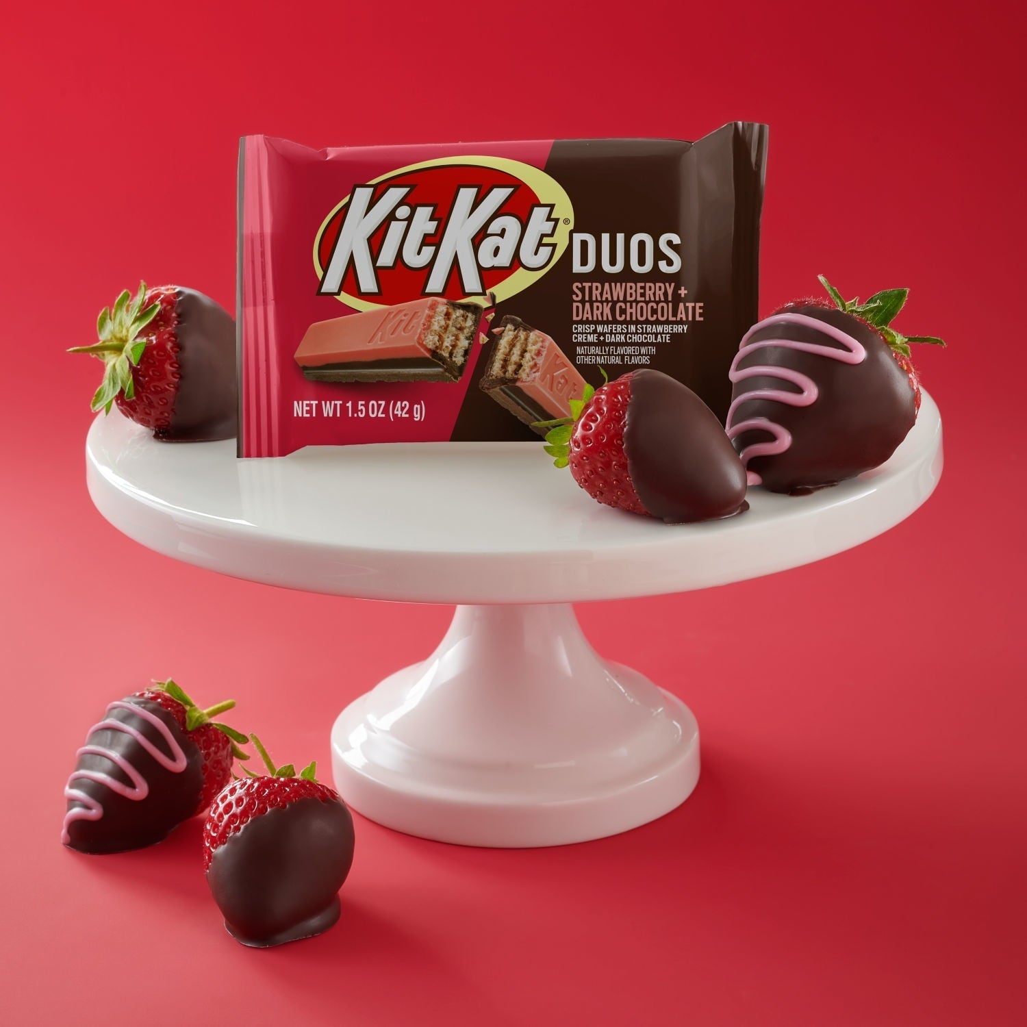 Wholesale prices with free shipping all over United States Kit Kat® Duos Chocolate Strawberry Creme Wafer Candy, Bar 1.5 oz - Steven Deals